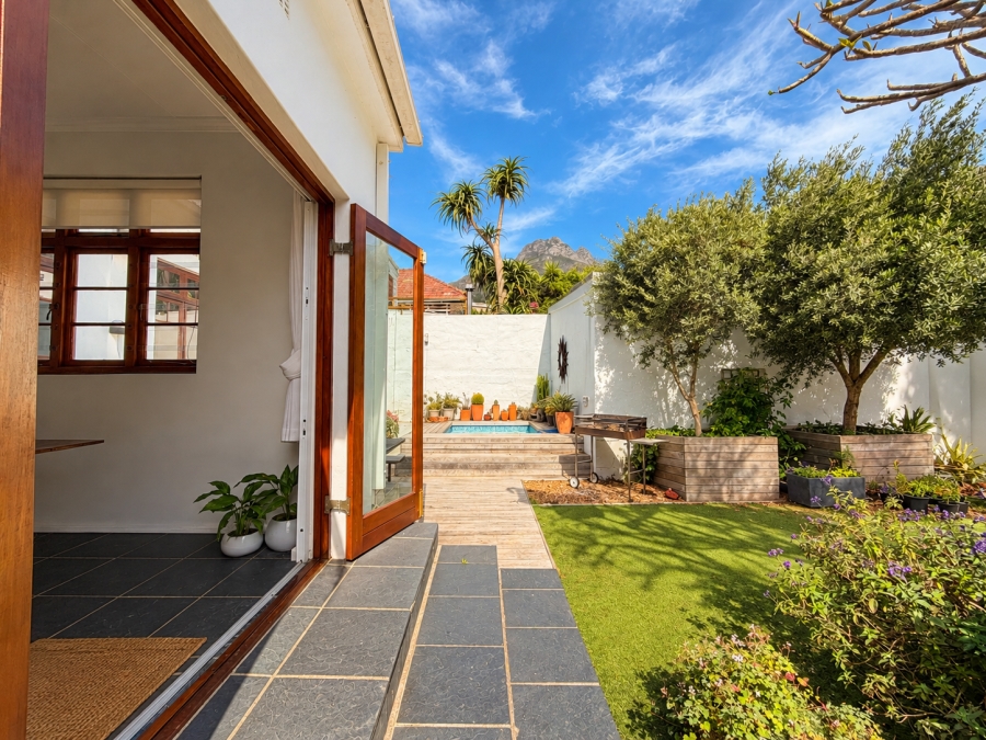 3 Bedroom Property for Sale in Vredehoek Western Cape
